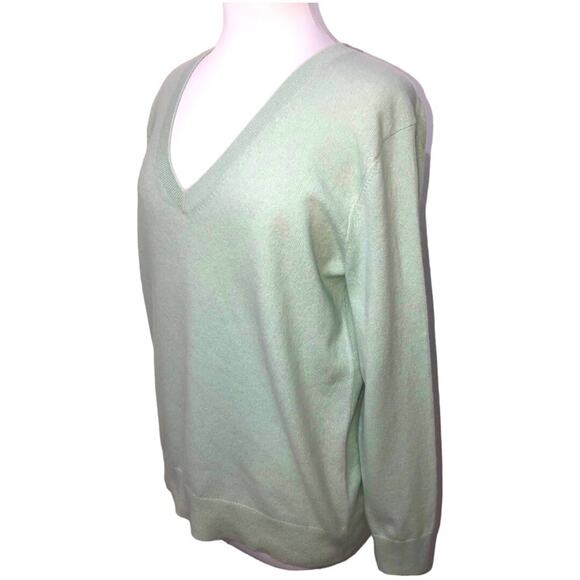 Vince Weekend V-neck Cashmere Sweater Medium EUC - Picture 4 of 10